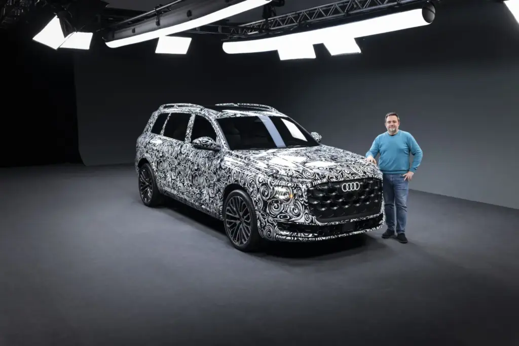 Audi Q9 camuflado interior 1 Motor16