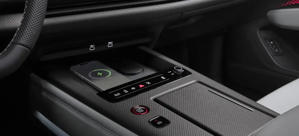 Audi Q9 camuflado interior 8 Motor16
