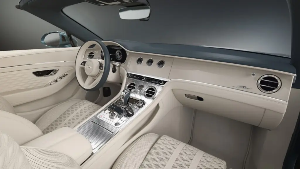 BENTLEY MULLINER CATALOGO 2026 9 Motor16
