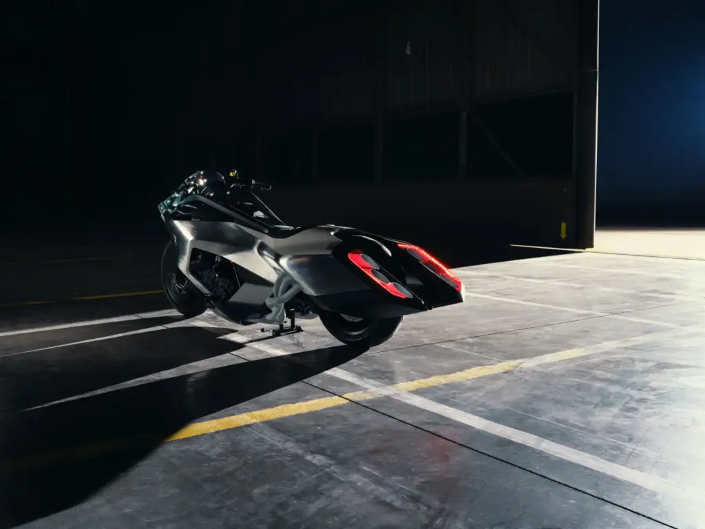 BMW Motorrad Vision K18: la reinterpretación más radical del seis cilindros bávaro 50 Motor16 BMW Motorrad Vision K18 10 Motor16