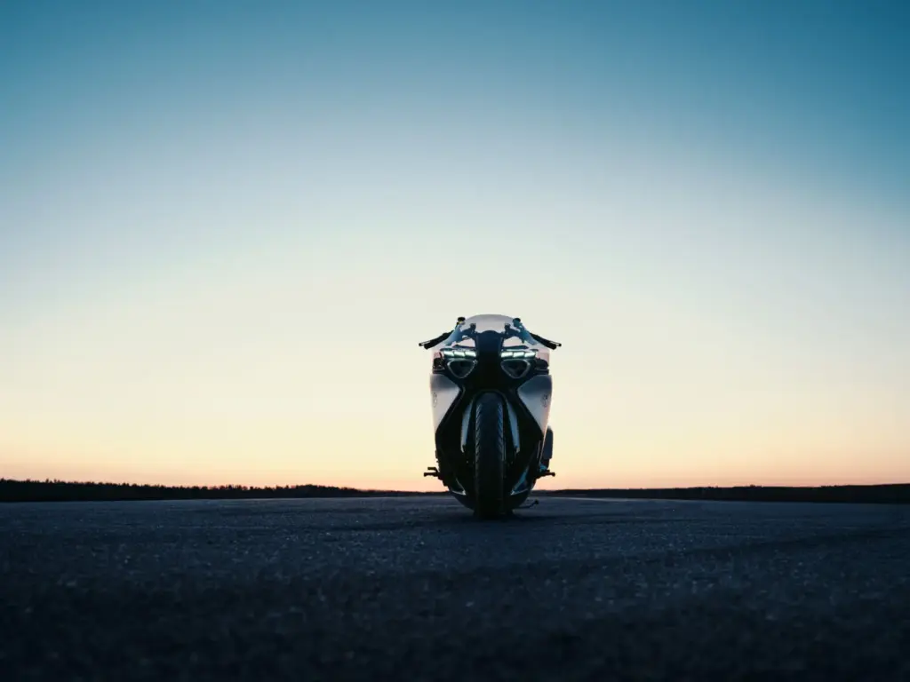 BMW Motorrad Vision K18: la reinterpretación más radical del seis cilindros bávaro 41 Motor16 BMW Motorrad Vision K18 25 Motor16