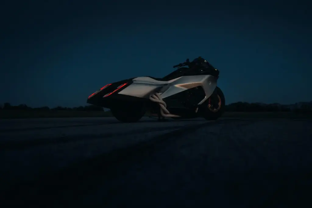 BMW Motorrad Vision K18: la reinterpretación más radical del seis cilindros bávaro 30 Motor16 BMW Motorrad Vision K18 36 Motor16
