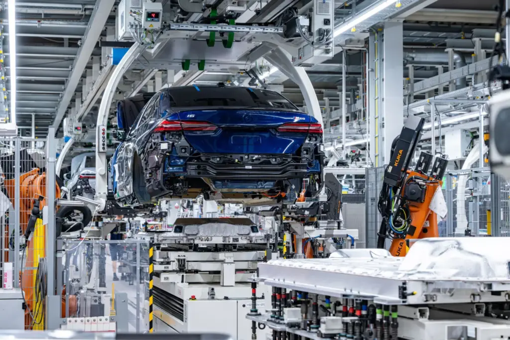 BMW alcanza los dos millones de electricos fabricados 6 Motor16