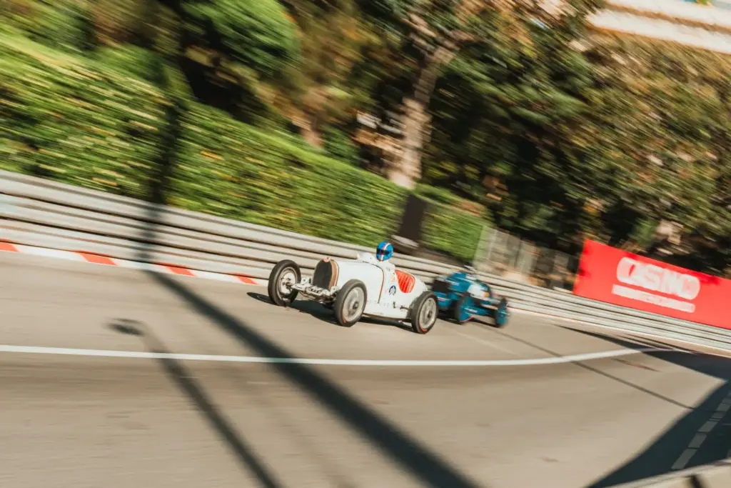 BUGATTI Type 35 Built to Race 10 Motor16