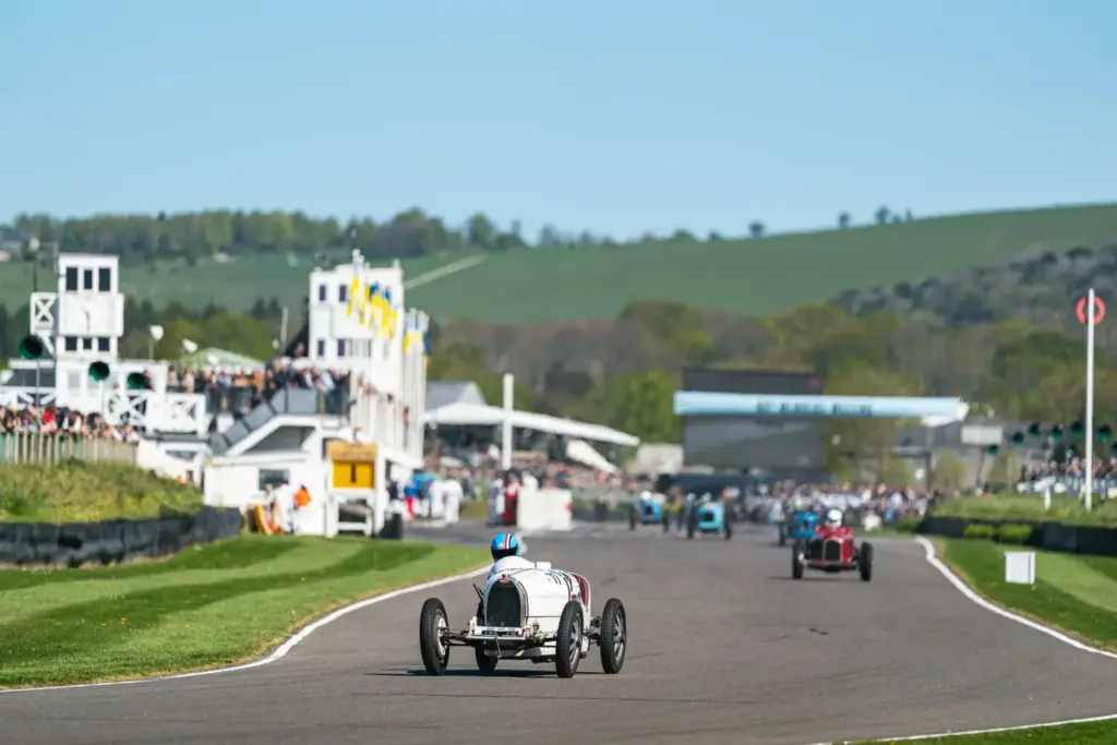 BUGATTI Type 35 Built to Race 12 Motor16