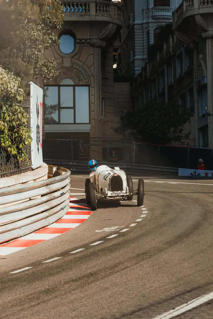 BUGATTI Type 35 Built to Race 4 Motor16