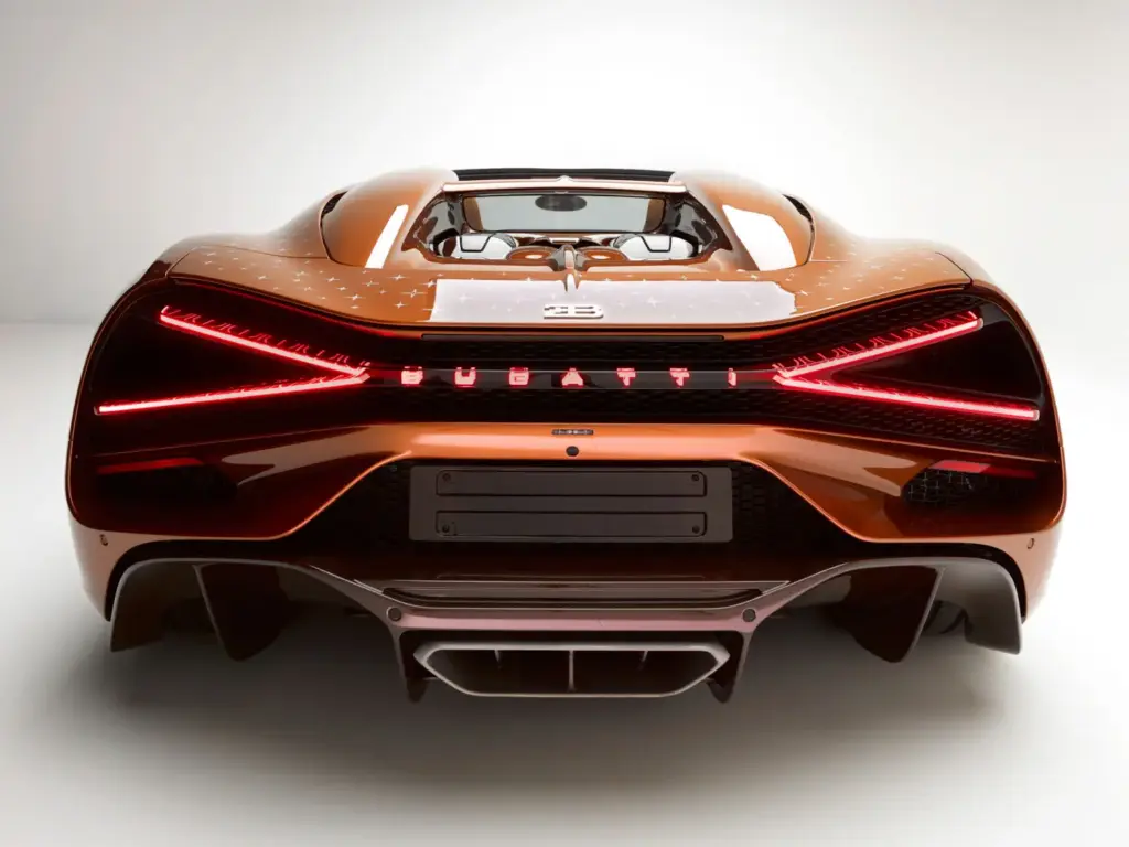 Bugatti W16 Mistral 'Le Retour du Jeune Prince': un encargo literario convertido en un coche único 8 Motor16 BUGATTI W16 Mistral Le Retour Du Jeune Prince 5 Motor16