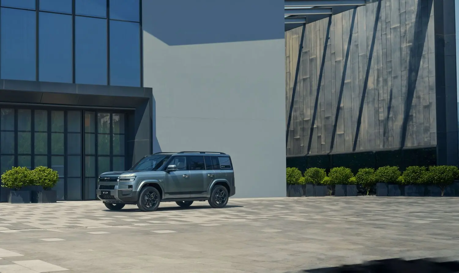 BYD se lanza al mundo de los grandes SUV con el Ti7