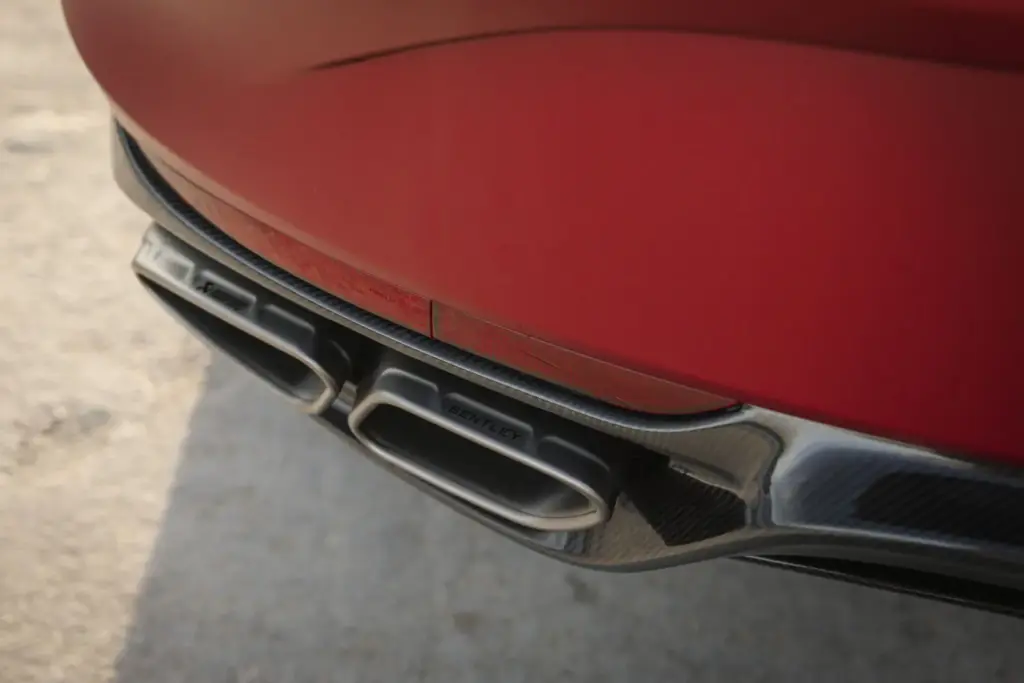 Primera prueba del Bentley Continental GTC S: Descapotable, impecable y con un escape Akrapovič 34 Motor16 Bentley GTC s V8 Hybrid alpine geen satine interior detalles 11 Motor16