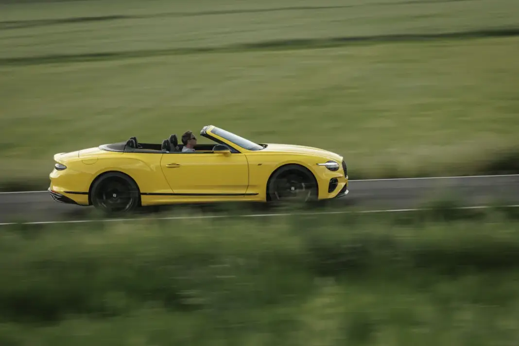 Bentley_GTC_s-V8_Hybrid_cyber-yellow (12) Bentley GTC s V8 Hybrid cyber yellow 12 Motor16