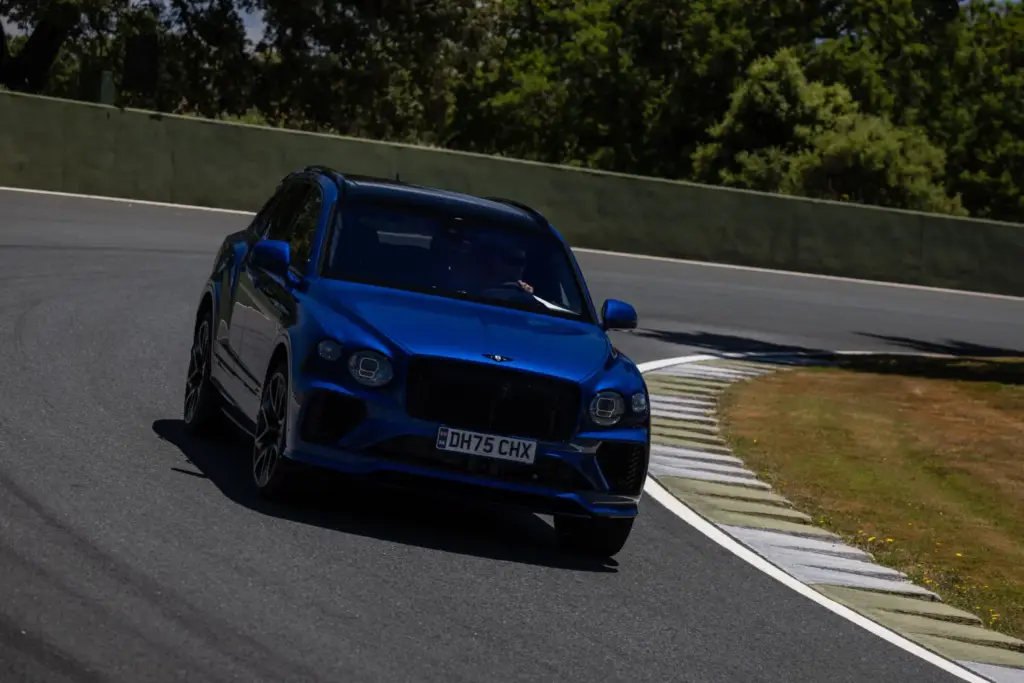 Primera prueba del Bentley Bentayga Speed: El último SUV de la vieja escuela 30 Motor16 Bentley bentayga speed Ascari 12 Motor16