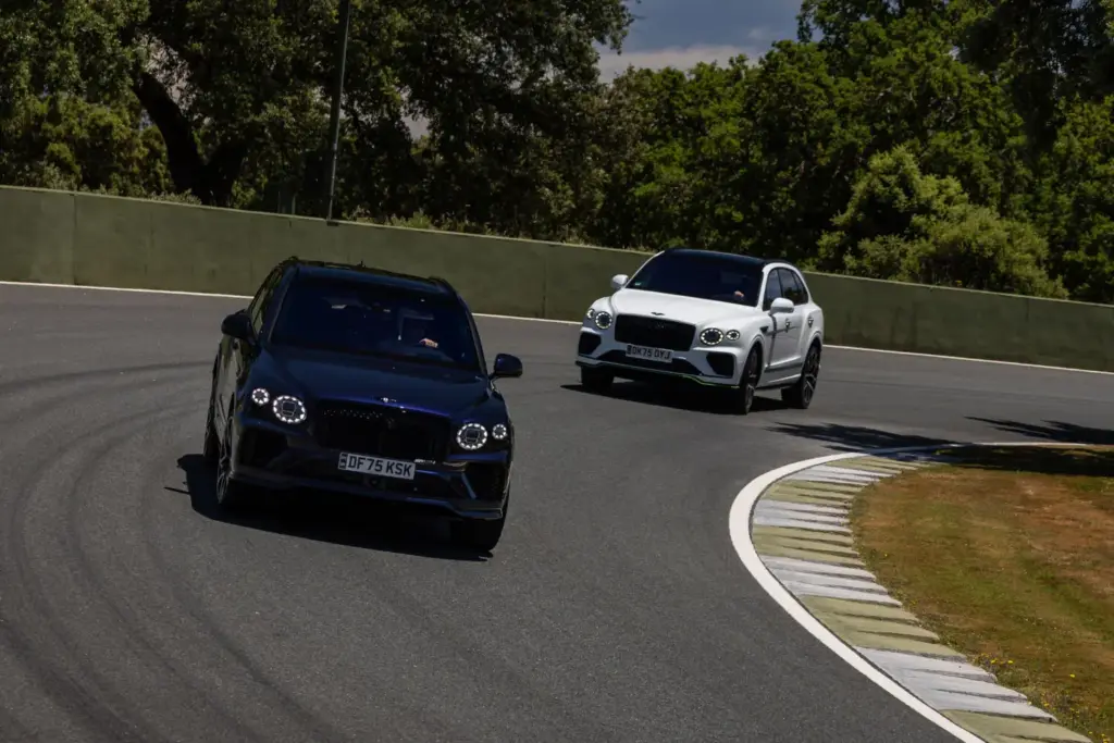 Primera prueba del Bentley Bentayga Speed: El último SUV de la vieja escuela 27 Motor16 Bentley bentayga speed Ascari 15 Motor16