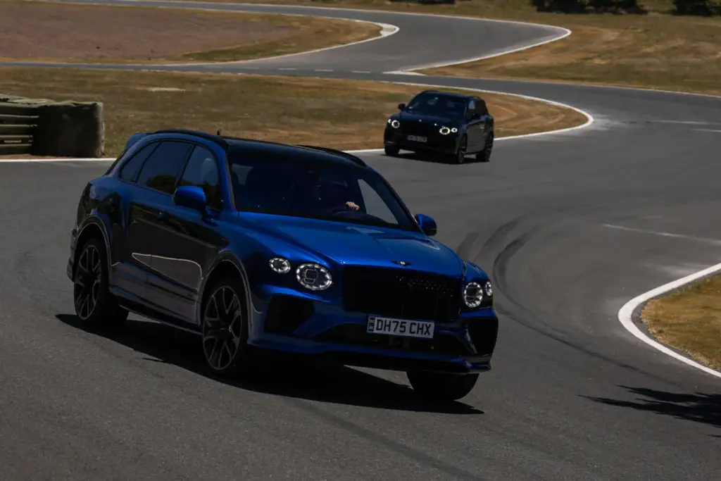 Primera prueba del Bentley Bentayga Speed: El último SUV de la vieja escuela 24 Motor16 Bentley bentayga speed Ascari 18 Motor16