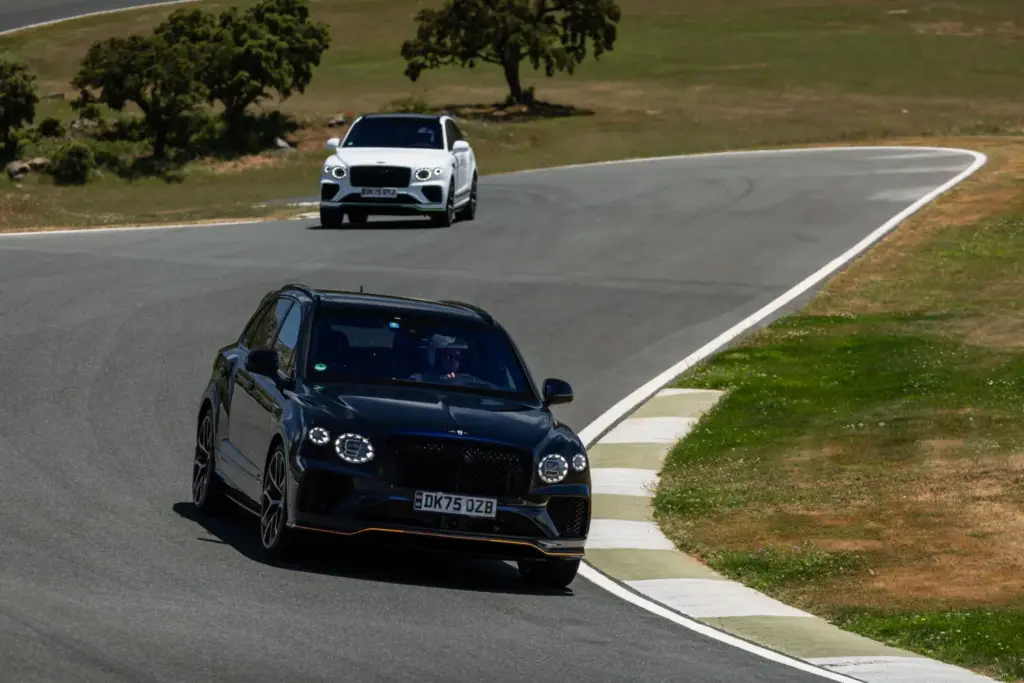 Primera prueba del Bentley Bentayga Speed: El último SUV de la vieja escuela 8 Motor16 Bentley bentayga speed Ascari 36 Motor16