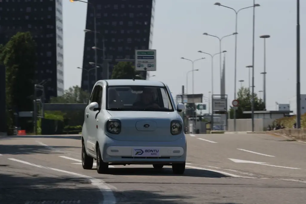 Bontu aterriza en Europa con una nueva visión de la micromovilidad urbana eléctrica 16 Motor16 Bontu BTE05 13 Motor16