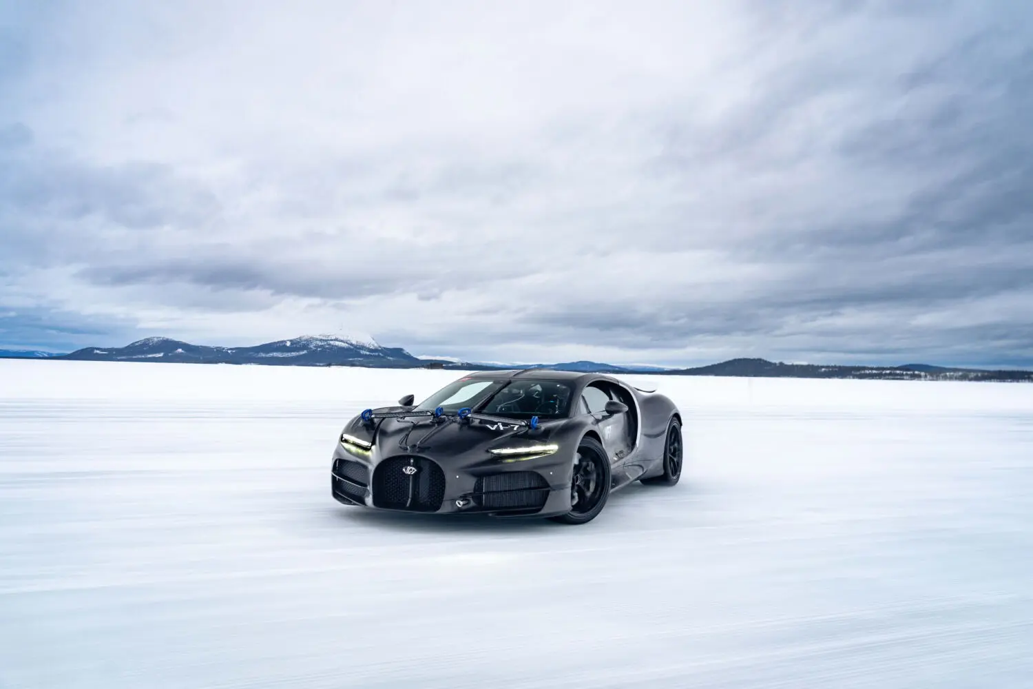 Bugatti Tourbillon: así ponen a prueba el nuevo hiperdeportivo híbrido en el hielo de Suecia
