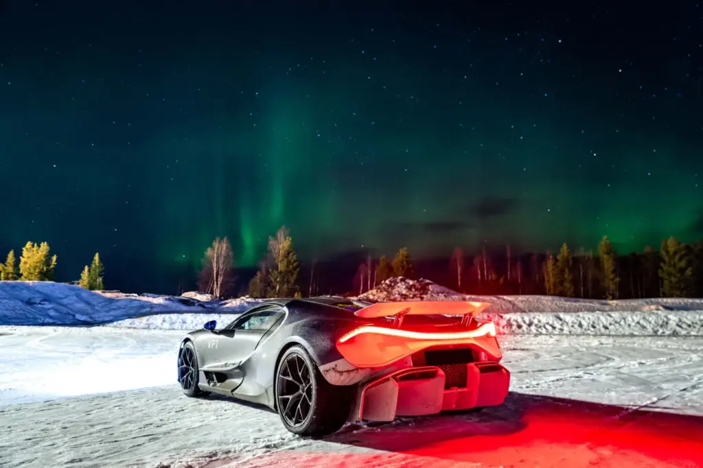 Bugatti Tourbillon: así ponen a prueba el nuevo hiperdeportivo híbrido en el hielo de Suecia 15 Motor16 Bugatti Tourbillon nieve 11 Motor16