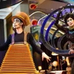 El universo creativo del Cirque du Soleil se instala en la CASA CUPRA Raval