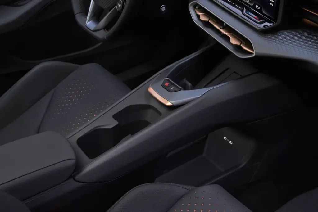 CUPRA RAVAL 226 72 Motor16