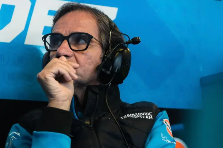 Davide Brivio deja Trackhouse y ficha por Honda para liderar su nuevo proyecto en MotoGP desde 2027