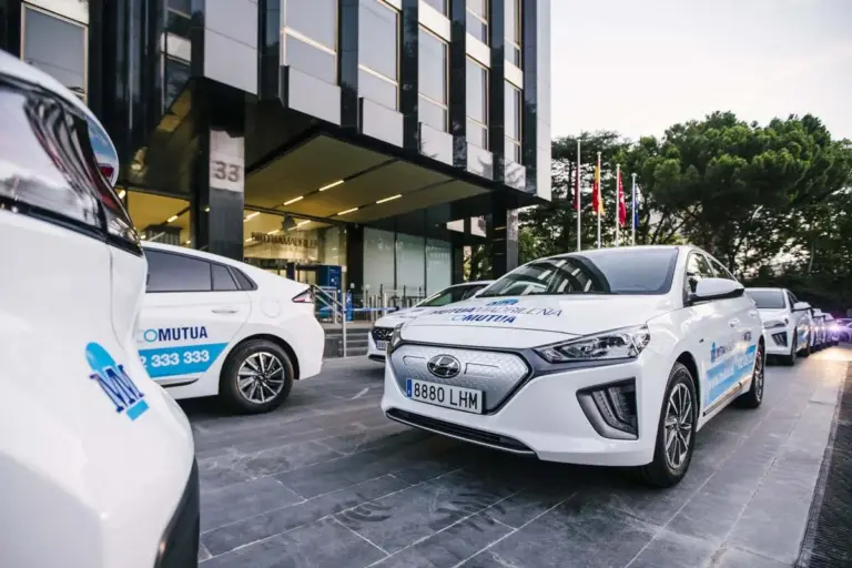 Mutua Madrileña lanza el primer seguro para baterías de coches eléctricos