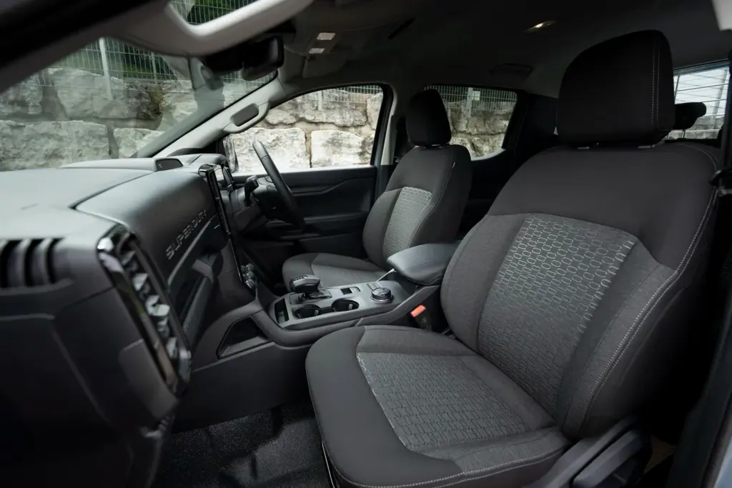 Ford Ranger Super Duty: la pick-up llevada a trabajos extremos 4 Motor16 Motor Ford Ranger Super Duty 216