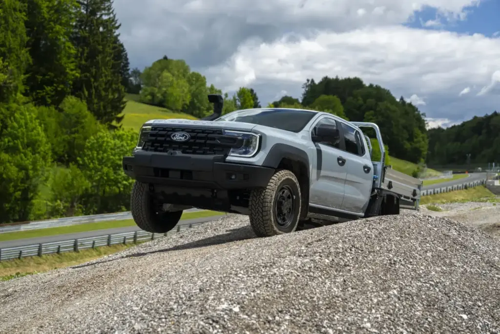 Ford Ranger Super Duty: la pick-up llevada a trabajos extremos 7 Motor16 Ford Ranger Super Duty 5 Motor16