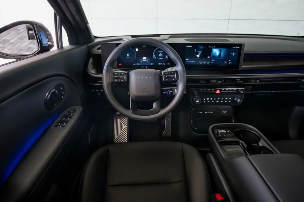 HYUNDAI IONIQ 9 AWD Performance Calligraphy Black Ink 6 Motor16