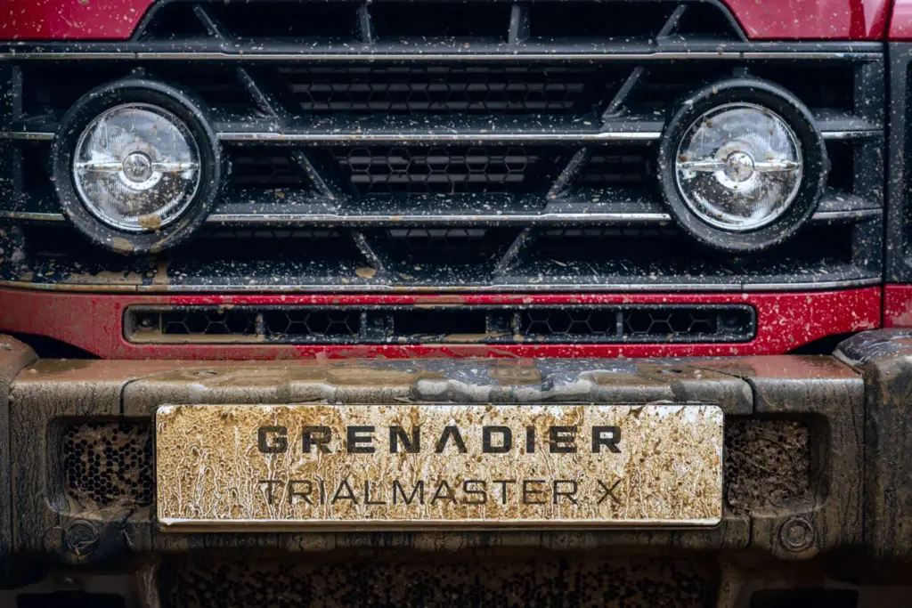 Las gamas Ineos Grenadier y Quartermaster recibe un acabado más extremo 9 Motor16 INEOS Grenadier Trialmaster X 05 Motor16
