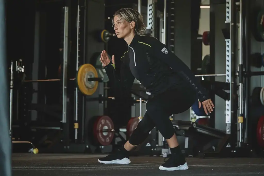 Lamborghini firma una nueva colección Activewear: rendimiento italiano para correr y entrenar 1 Motor16 Lamborghini, Activewear, ropa deportiva, Macron