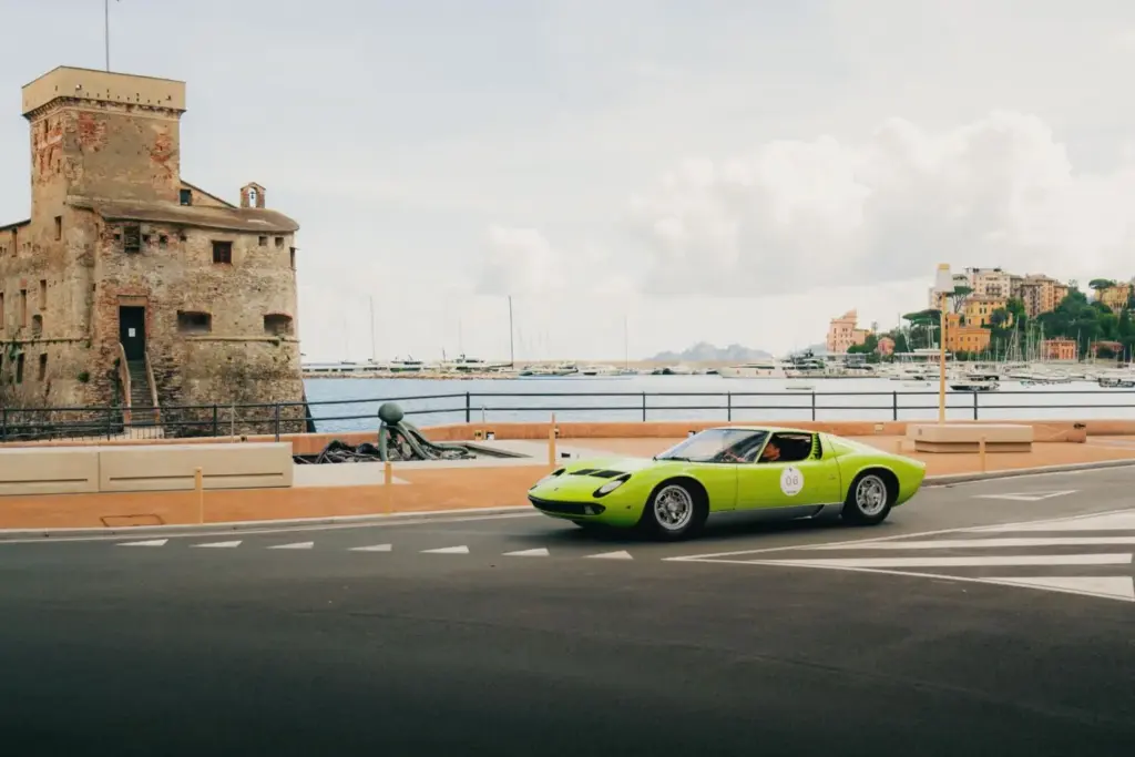 El Lamborghini Polo Storico Giro 2026 recorre Italia para celebrar los 60 años del Miura 16 Motor16 LAMBORGHNII MIURA TOUR 14 Motor16
