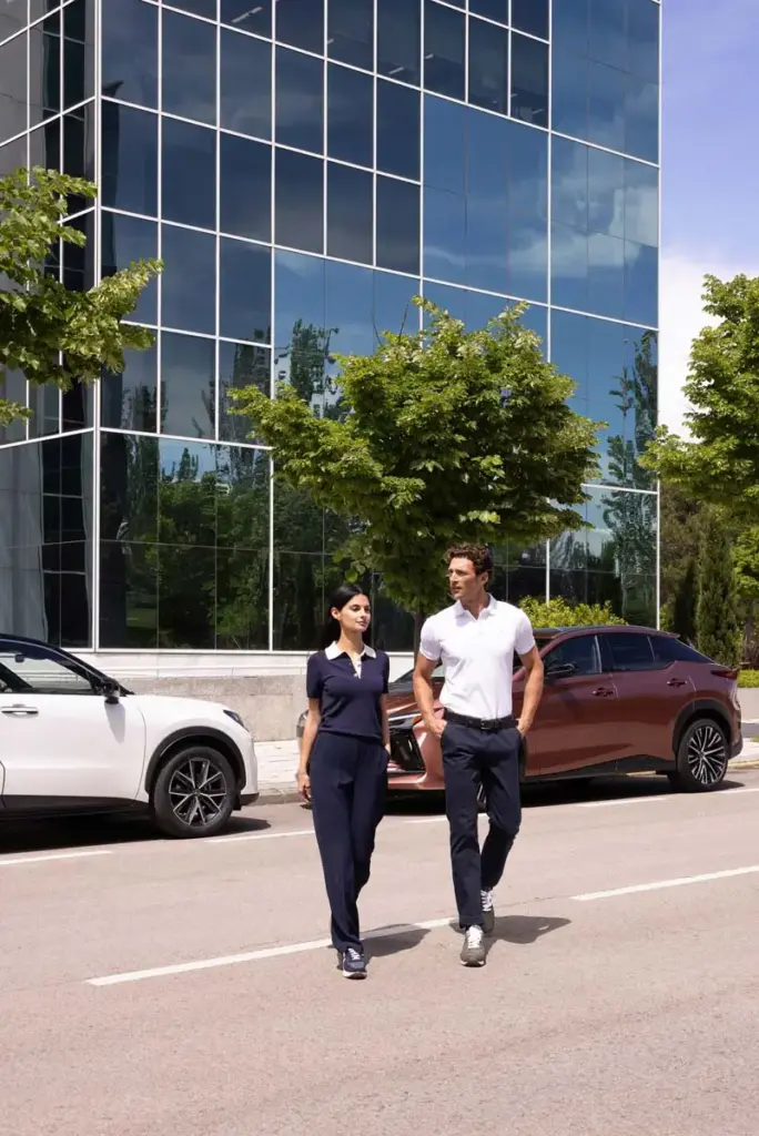 Lexus x Silbon: la firma cordobesa que viste ahora a los comerciales de la marca premium de Toyota 4 Motor16 LEXUS SILBON16 Motor16