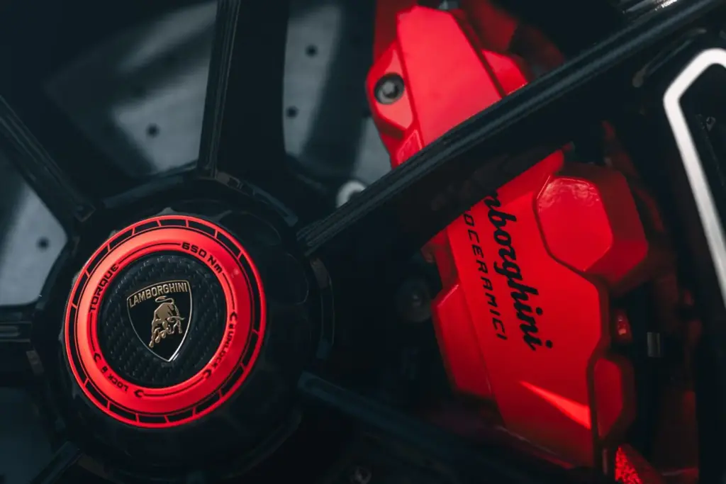 Lamborghini Fenomeno Roadster o el descapotable híbrido llevado al límite 16 Motor16 Lamborghini Fenomeno Roadster 9 Motor16