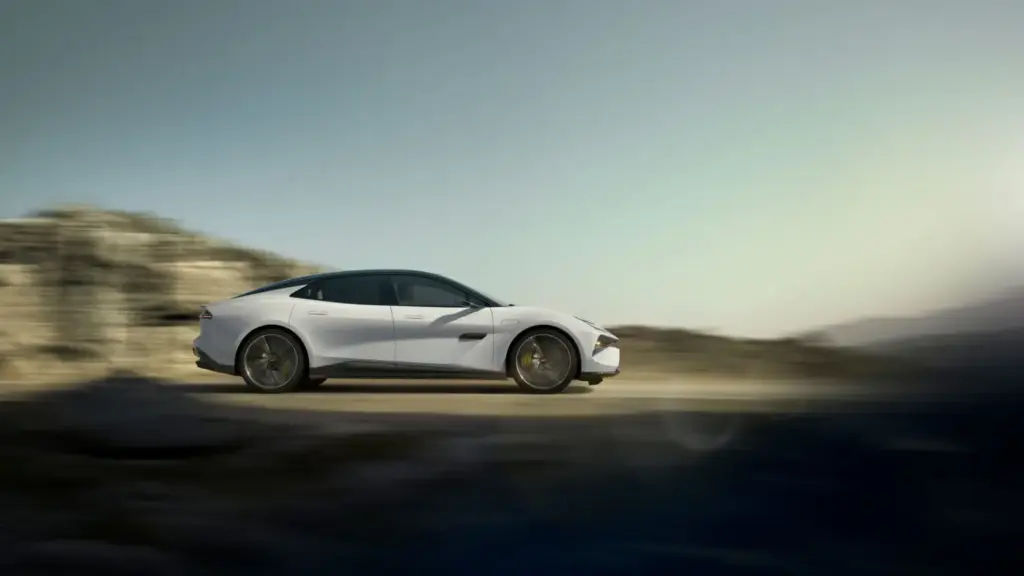 Lotus Emeya, la berlina eléctrica que redefine el ADN deportivo de la marca 4 Motor16 Lotus Emeya 600 1 Motor16