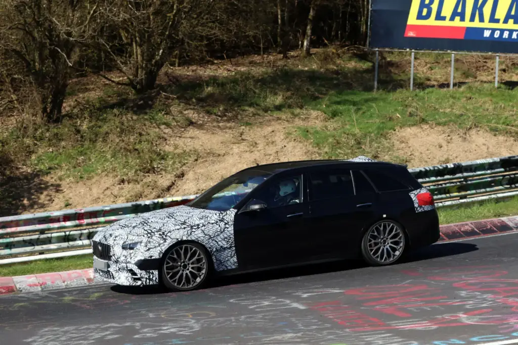 Fotos espía del Mercedes-AMG Clase C: Regreso a los 6 cilindros 8 Motor16 Mercedes AMG Clase C V6 6 Motor16