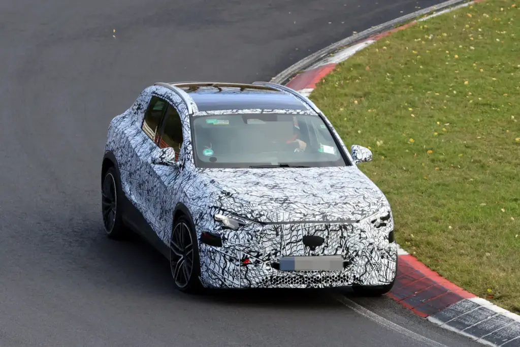 Mercedes AMG GLA 45 electrico 3 Motor16