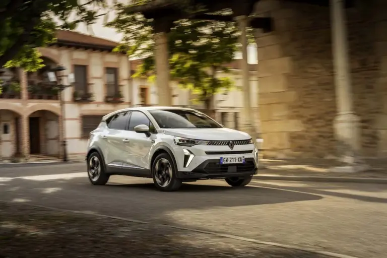 Renault y Repsol regalan 200 € en combustible a los compradores de un coche de la marca nuevo o de ocasión