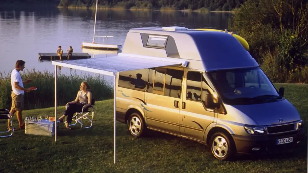 Ford Nugget o los 40 años de la Transit convertida en autocaravana 16 Motor16 Nugget 40th anniversary 2000 Transit Nugget Motor16