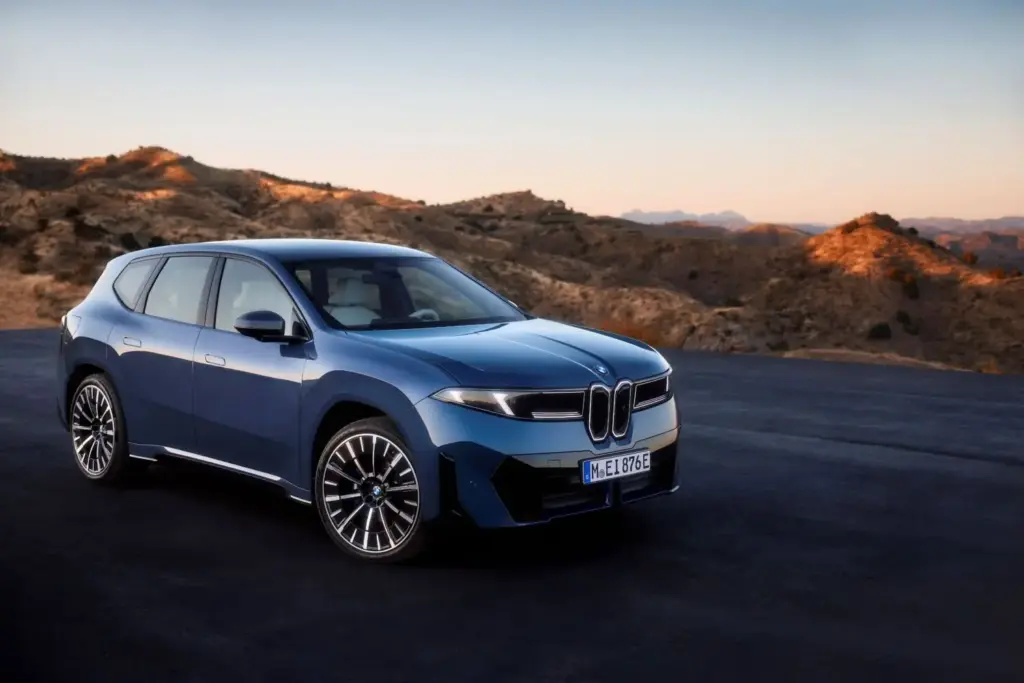 El BMW iX3 tiene unos zapatos a su medida que firma Pirelli 1 Motor16 P90615621 highRes the new bmw ix3 50 x lr Motor16