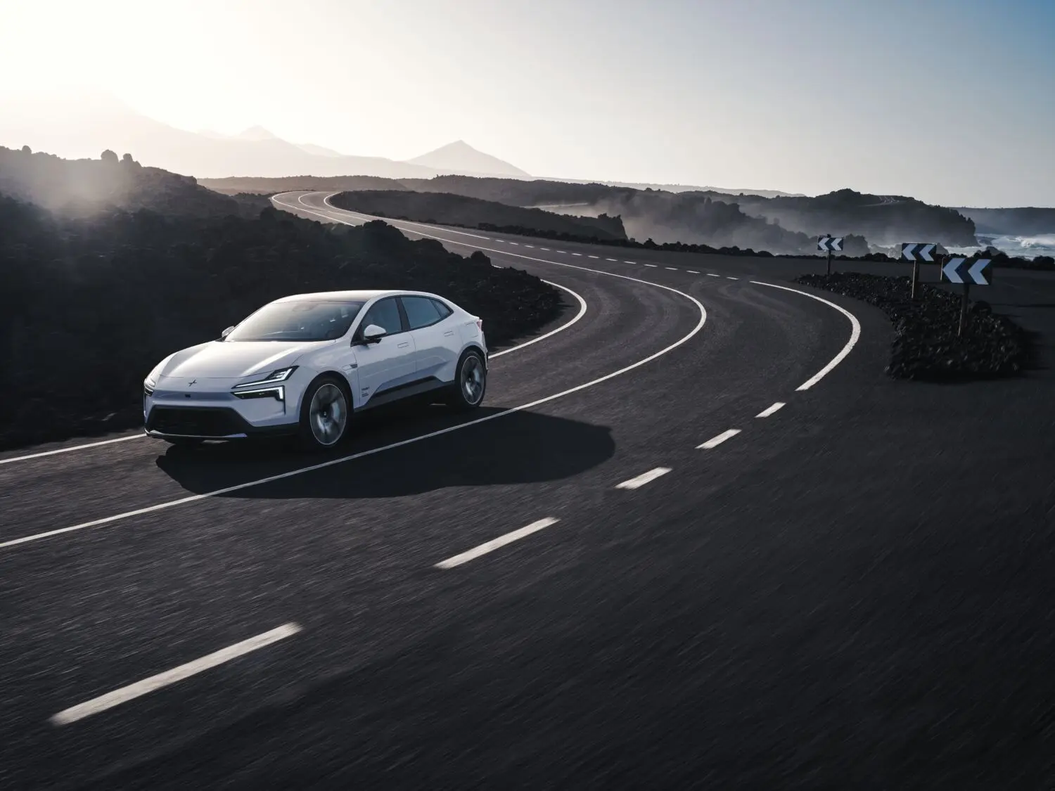 Polestar actualiza el 3 y el 4 con más potencia, carga ultrarrápida y nueva denominación de versiones