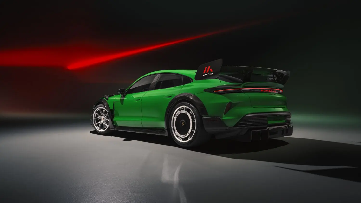 Porsche Taycan: la crisis de los eléctricos de lujo suspende su producción 1 Motor16 Taycan ventas