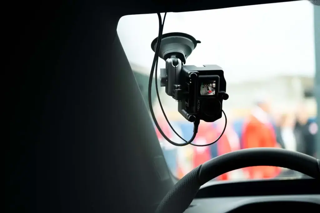 Škoda convierte su eléctrico Elroq en un karaoke para el Mundial de Hockey sobre Hielo 10 Motor16 SKODA Mundial de Hockey sobre Hielo elroq karaoke7 Motor16