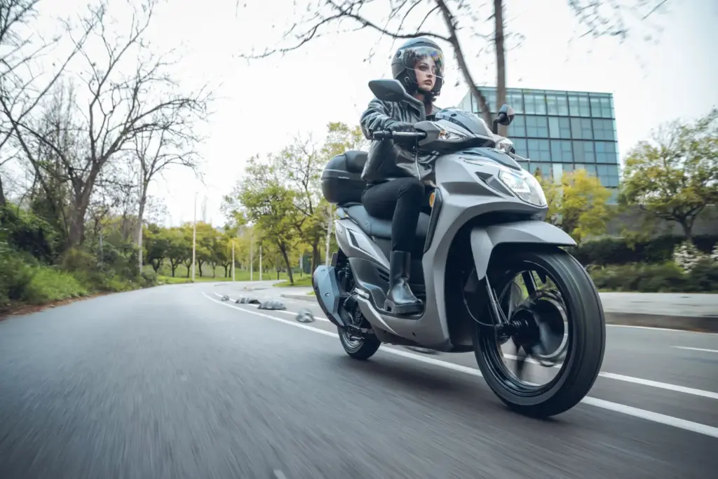 SYM SYMPHONY SR 125 ABS 2026 4 Motor16