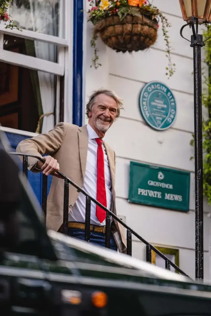 El pub londinense donde nació el INEOS Grenadier ya es "World Origin Site" 3 Motor16 INEOS Grenadier, Sir Jim Ratcliffe