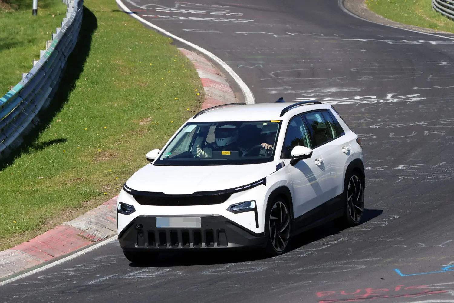 El Škoda Epiq pasa por Nürburgring antes de su estreno