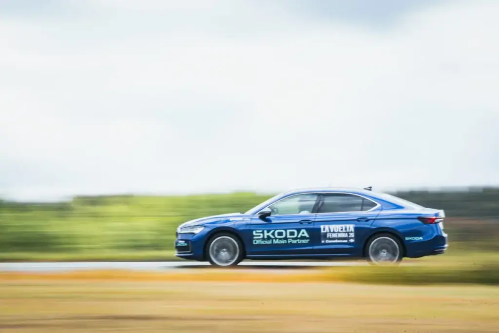 Skoda la vuelta femenina3 Motor16