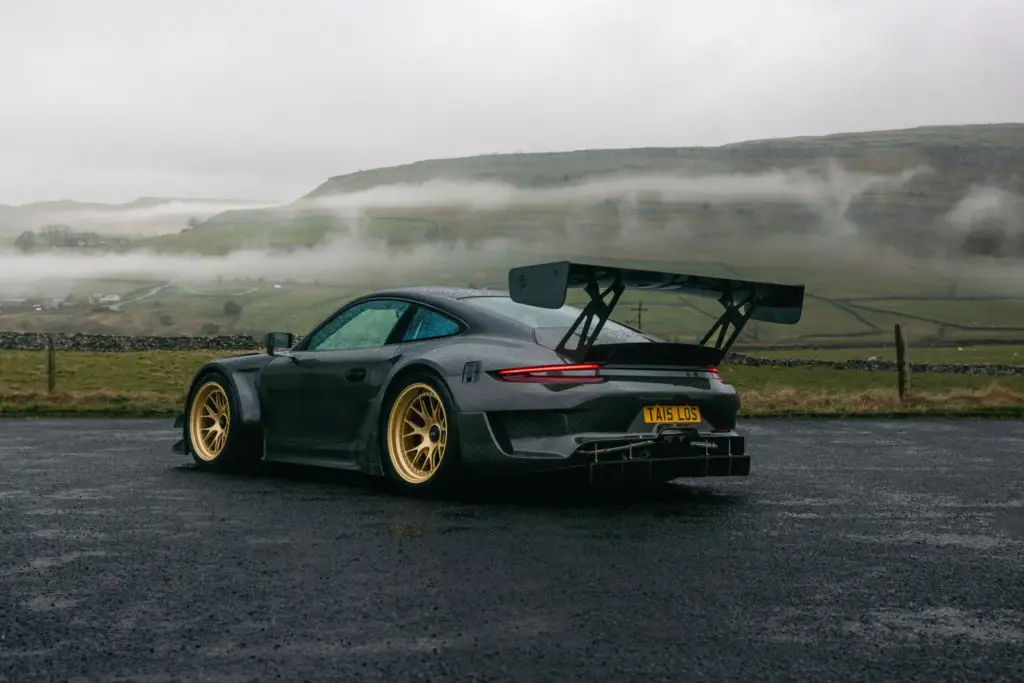 Este superdeportivo está basado en uno de los 911 más codiciados... y vale casi cuatro veces más 57 Motor16 TALOS Porsche 911 RT 53 Motor16