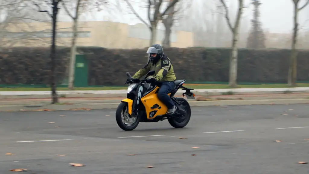 Prueba de la Ultraviolette F77 Mach 2 Recon: La deportividad del futuro ya está aquí 4 Motor16 Ultraviolette F77 Mach2 Recon prueba 2 Motor16