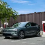 Volvo amplía el acceso a la red de Supercargadores de Tesla para sus eléctricos en Europa