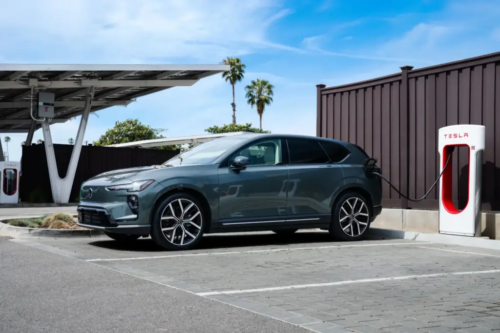 Volvo amplía el acceso a la red de Supercargadores de Tesla para sus eléctricos en Europa 2 Motor16 VOLVO RED RECARGA TESLA EUROPA 2 Motor16